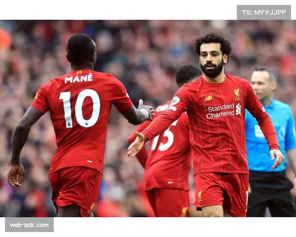 “利物浦6-0狂胜卡拉巴克，范迪克助攻戴帽助红军直通16强”